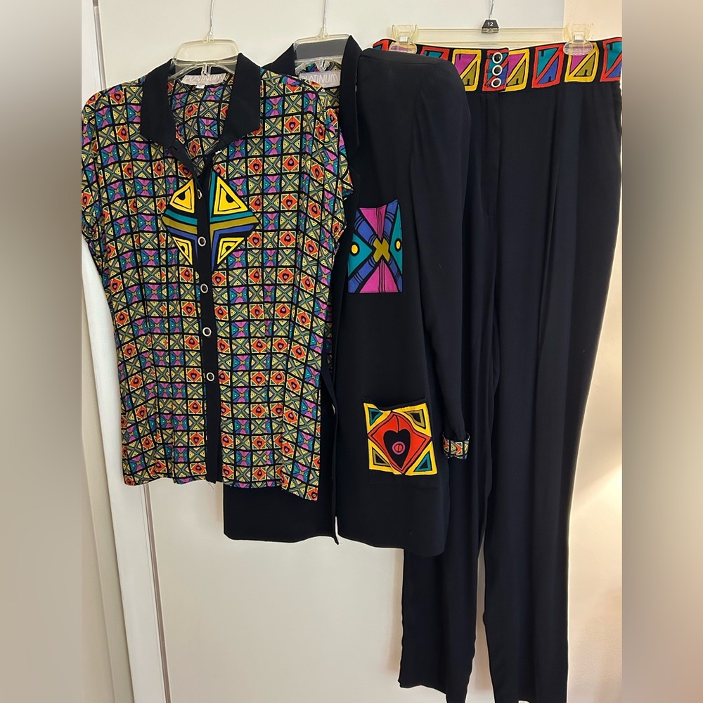 Platinum by Dorothy Schoelen 3 piece Vintage Pant Suit. Black & vibrant colors